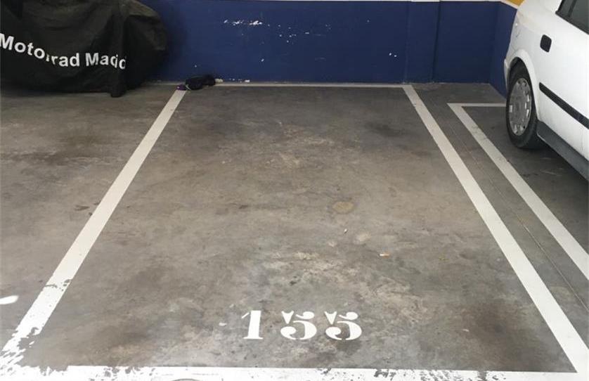 Foto 1 de Garatge en venda a Calle Juan de la Encina, 8, Los Hueros, Madrid