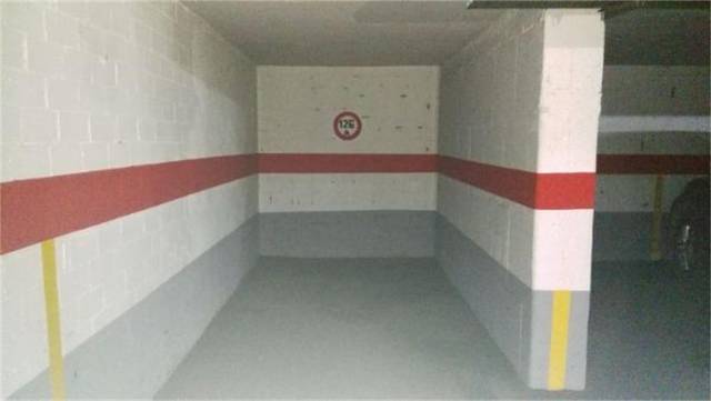 Garaje en Venta en Calle Santo Reino, 3 en Avda de Madrid - Pº de la Estación