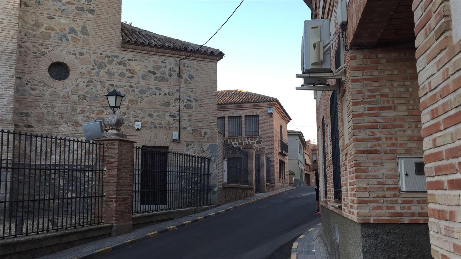 Casa adosada en venda a Calle Cuesta, Urda