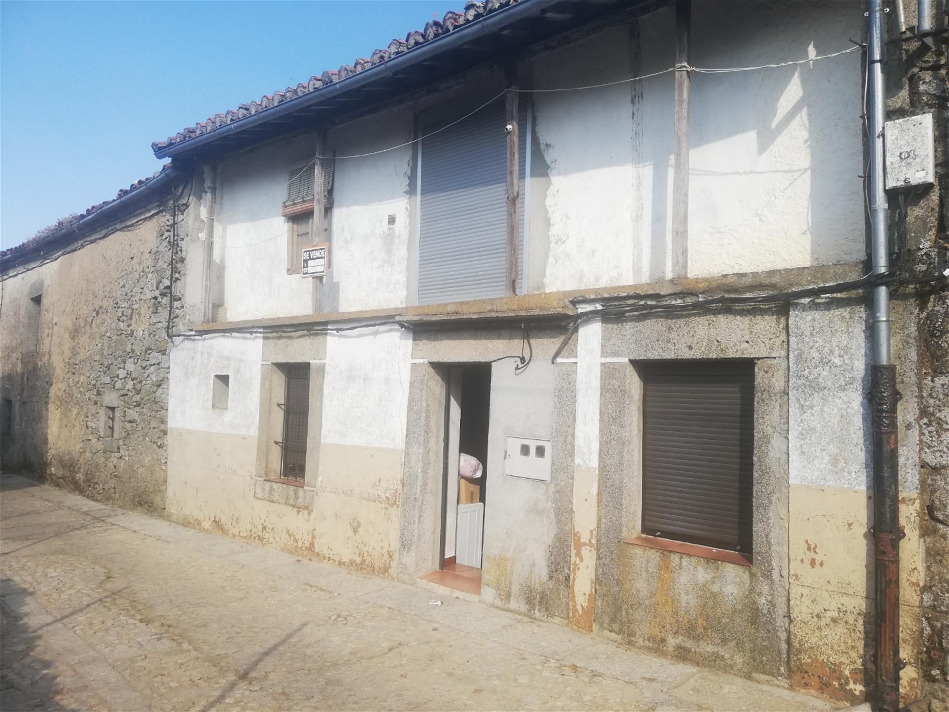 Vista exterior de Casa adosada en venda en San Miguel de Valero