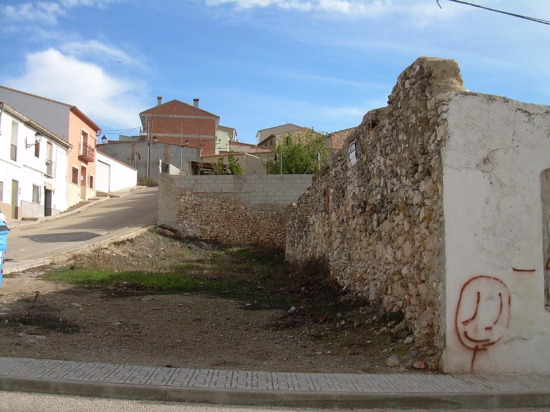 Land for sale in Beniarrés
