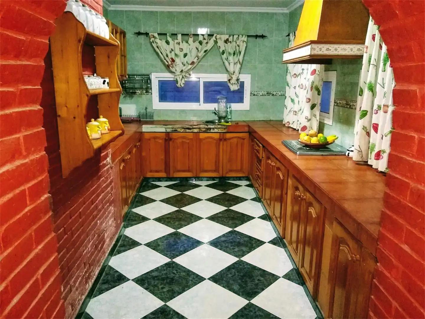 Houses for sale in Calle Almadraba, 44, Los Barrios Kitchen of Houses for sale in Los Barrios with Private garden, Terrace and Storage room
