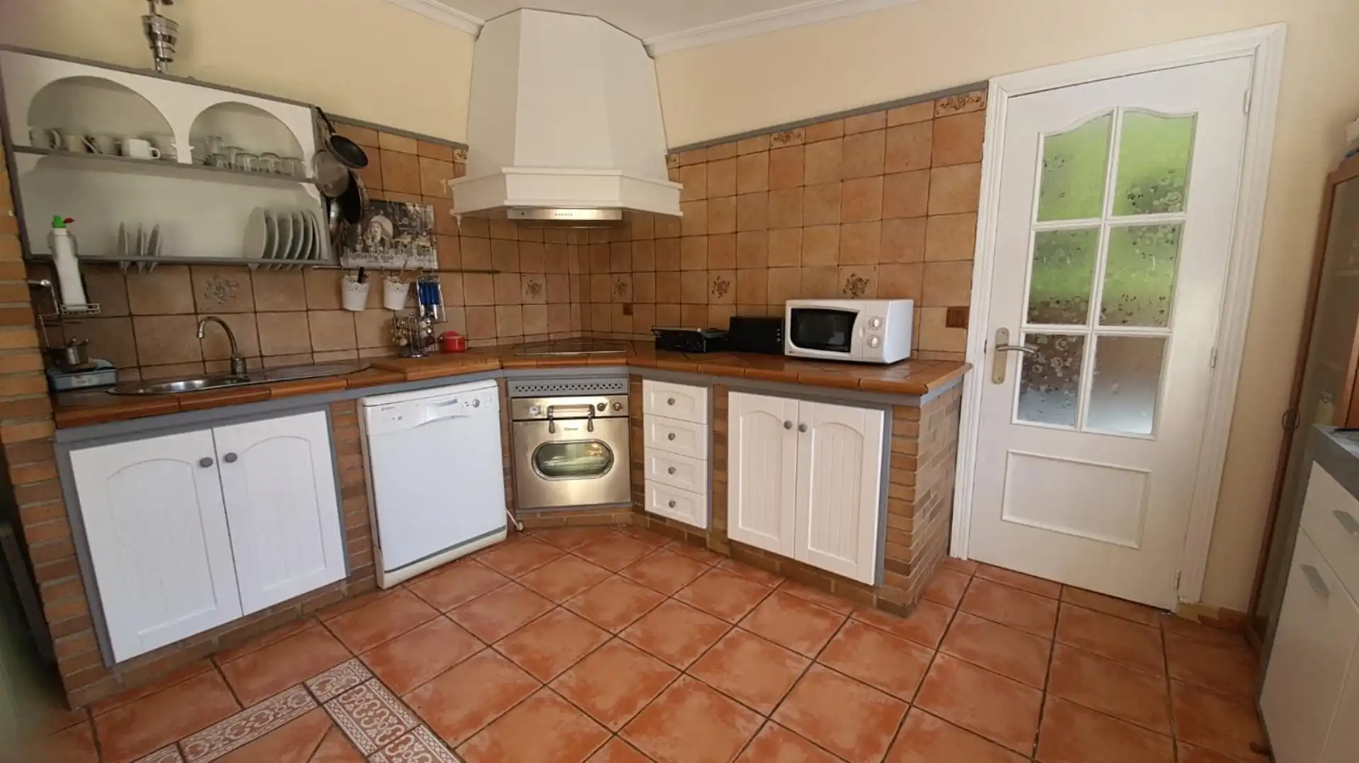 Houses for sale in Calle Almadraba, 44, Los Barrios Kitchen of Houses for sale in Los Barrios with Private garden, Terrace and Storage room