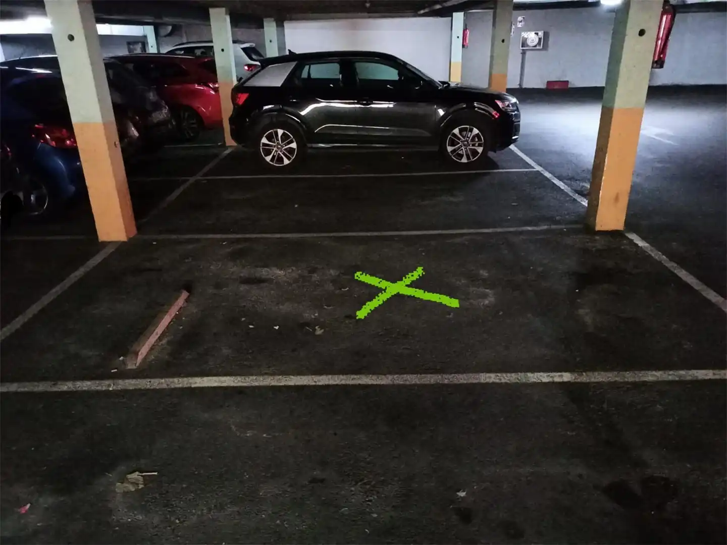 Garatge en venda a Plaza de los Cuatro Caños, 6, Corredoría - La Carisa - Prado de La Vega Aparcament de Garatge en venda en Oviedo