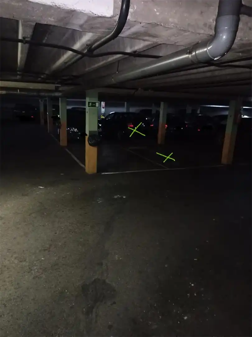 Garatge en venda a Plaza de los Cuatro Caños, 6, Corredoría - La Carisa - Prado de La Vega Aparcament de Garatge en venda en Oviedo