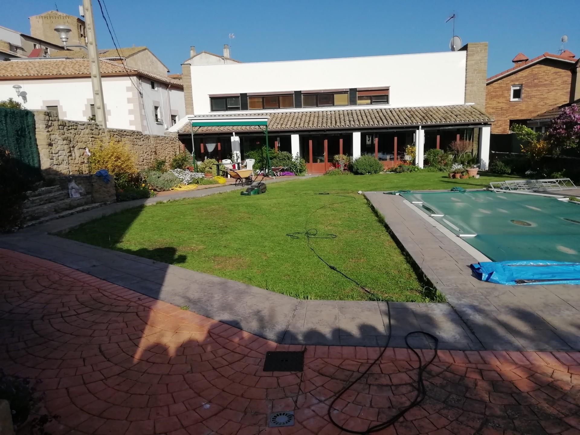 Garden of House or chalet for sale in Aberin