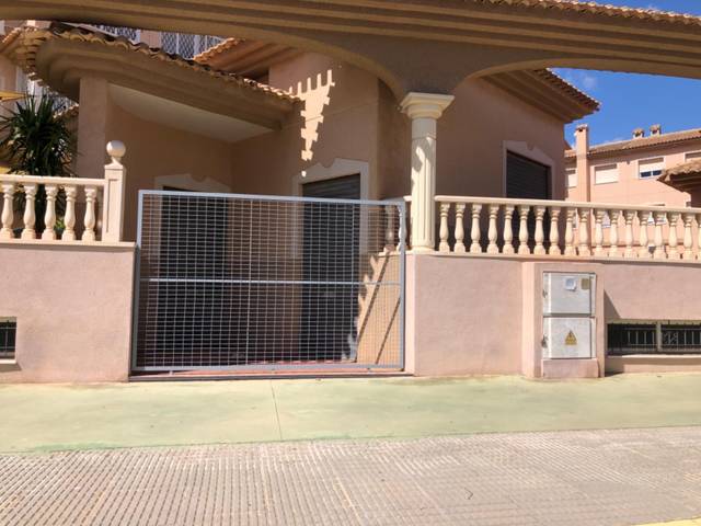 Local comercial en Alquiler en Calle Cabo Veo en San Javier ciudad