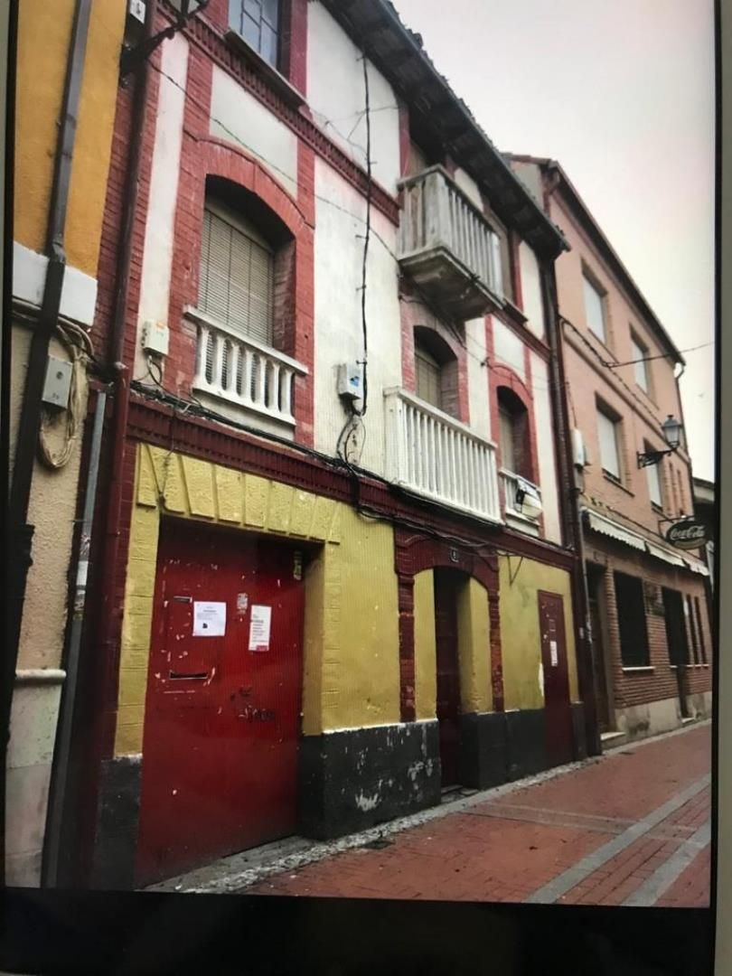 Vista exterior de Casa adosada en venda en Olmedo