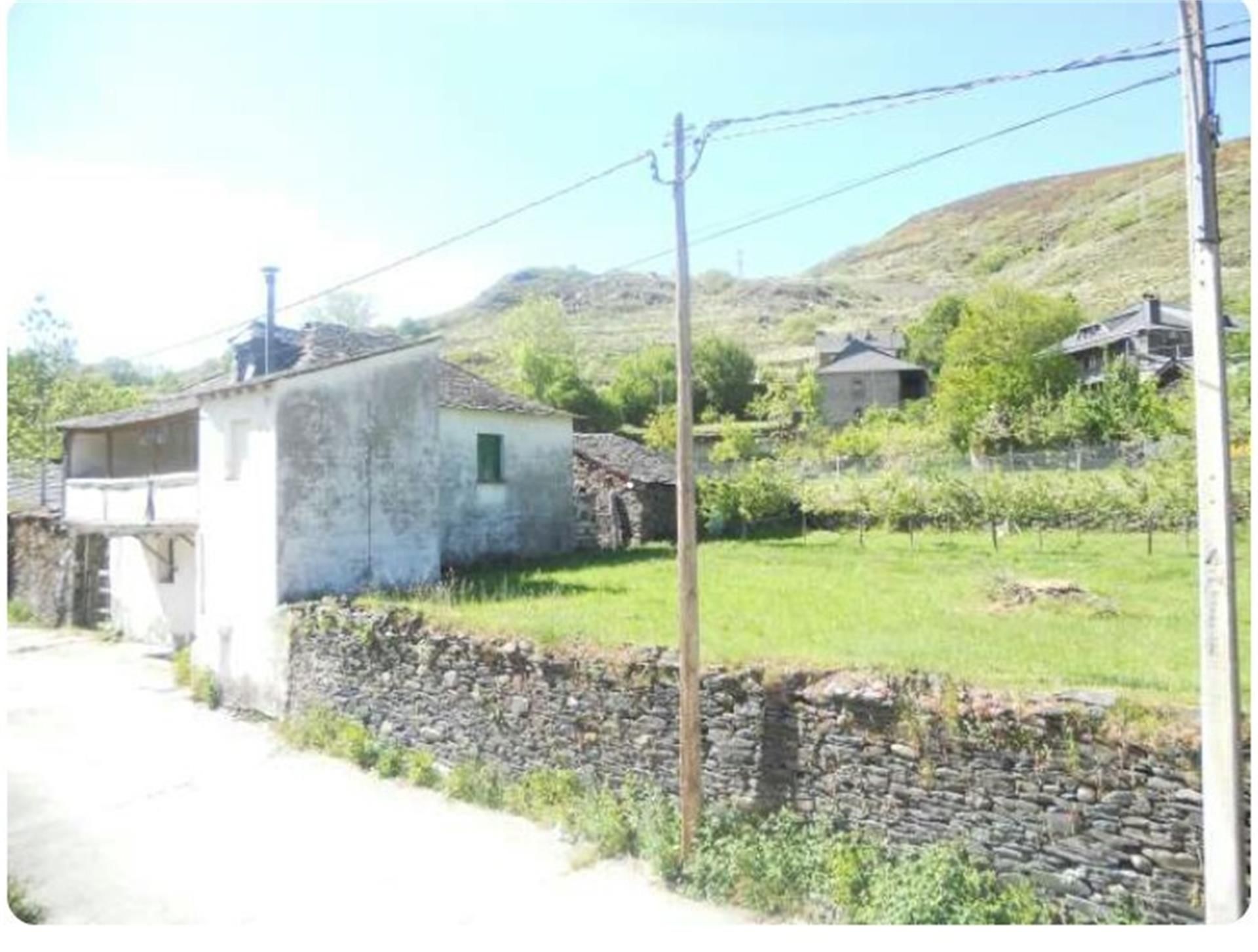 Exterior view of Single-family semi-detached for sale in Peranzanes  with Private garden and Balcony