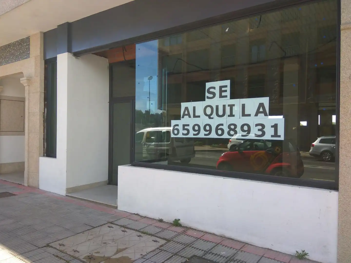 Local de alquiler en Meaño