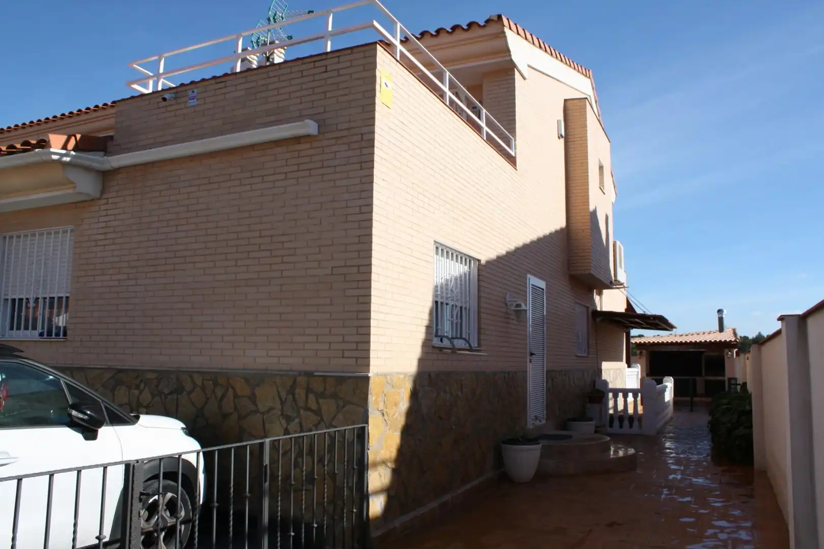 Casa adosada en venda a Calle Colaor, Alfara de la Baronia Vista exterior de Casa adosada en venda en Alfara de la Baronia amb Aire condicionat, Calefacció i Terrassa