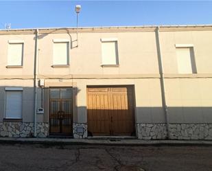 Vista exterior de Casa adosada en venda en Villarejo de Órbigo