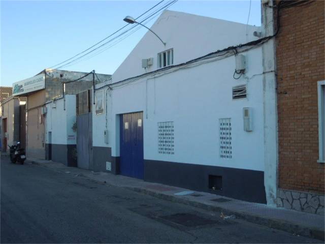 Local comercial en Alquiler en Calle Ronda de Vigilancia en Puntales - Zona Franca