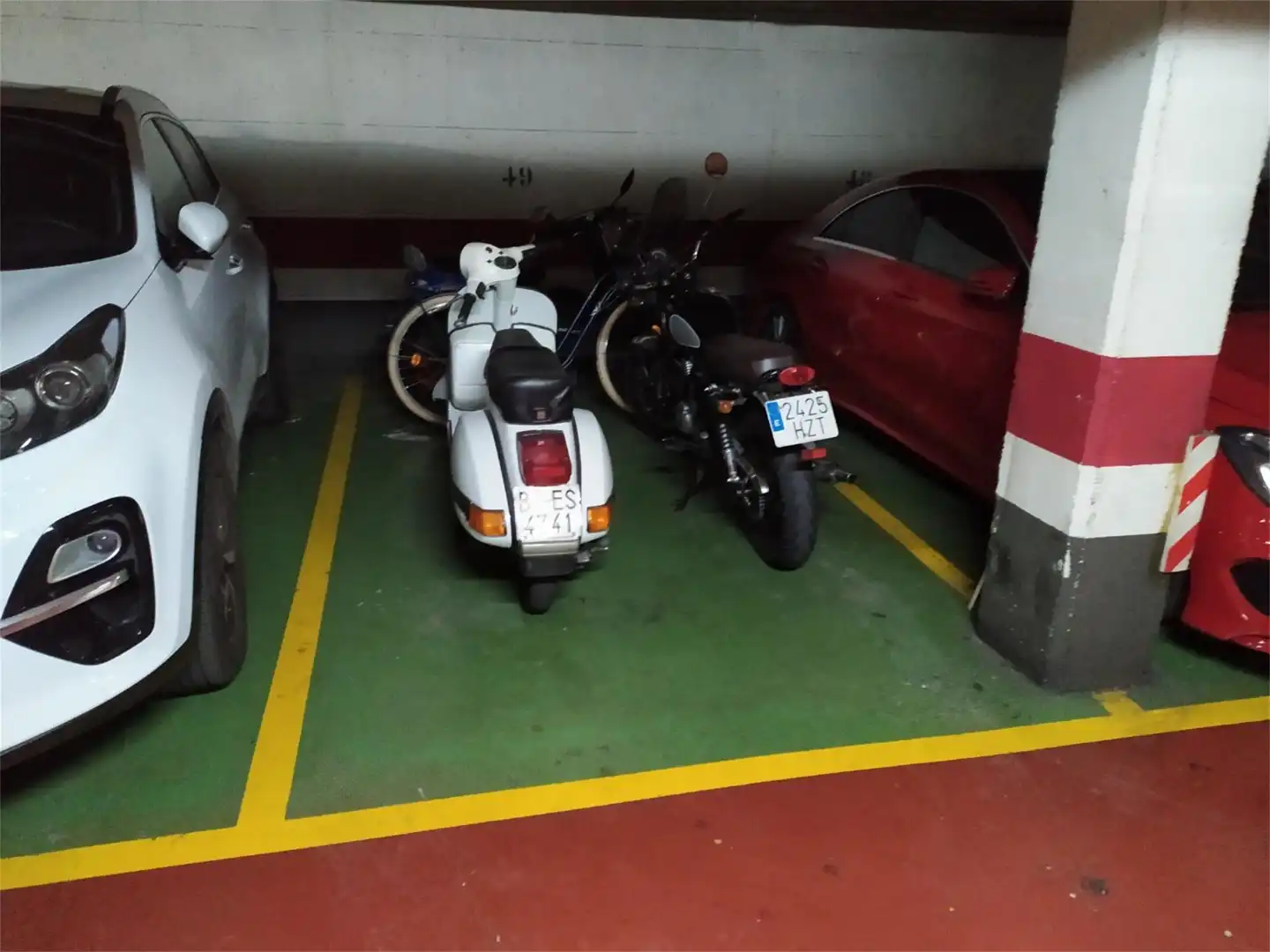 Garage zum Verkauf in Calle Aconcagua, 18, Valdefierro Parkplatz von Garage zum Verkauf in Zaragoza