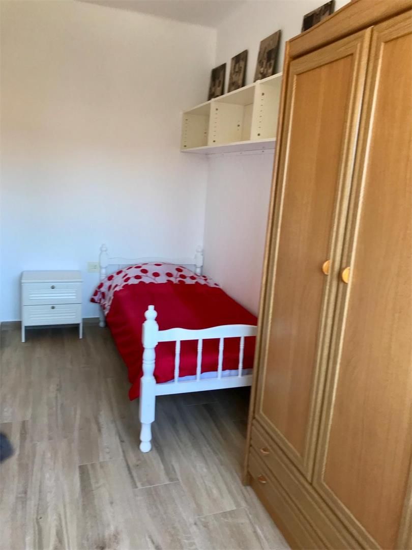 Flat to share in Carrer Mossèn Ricard Serrajòrdia, 6, Centre