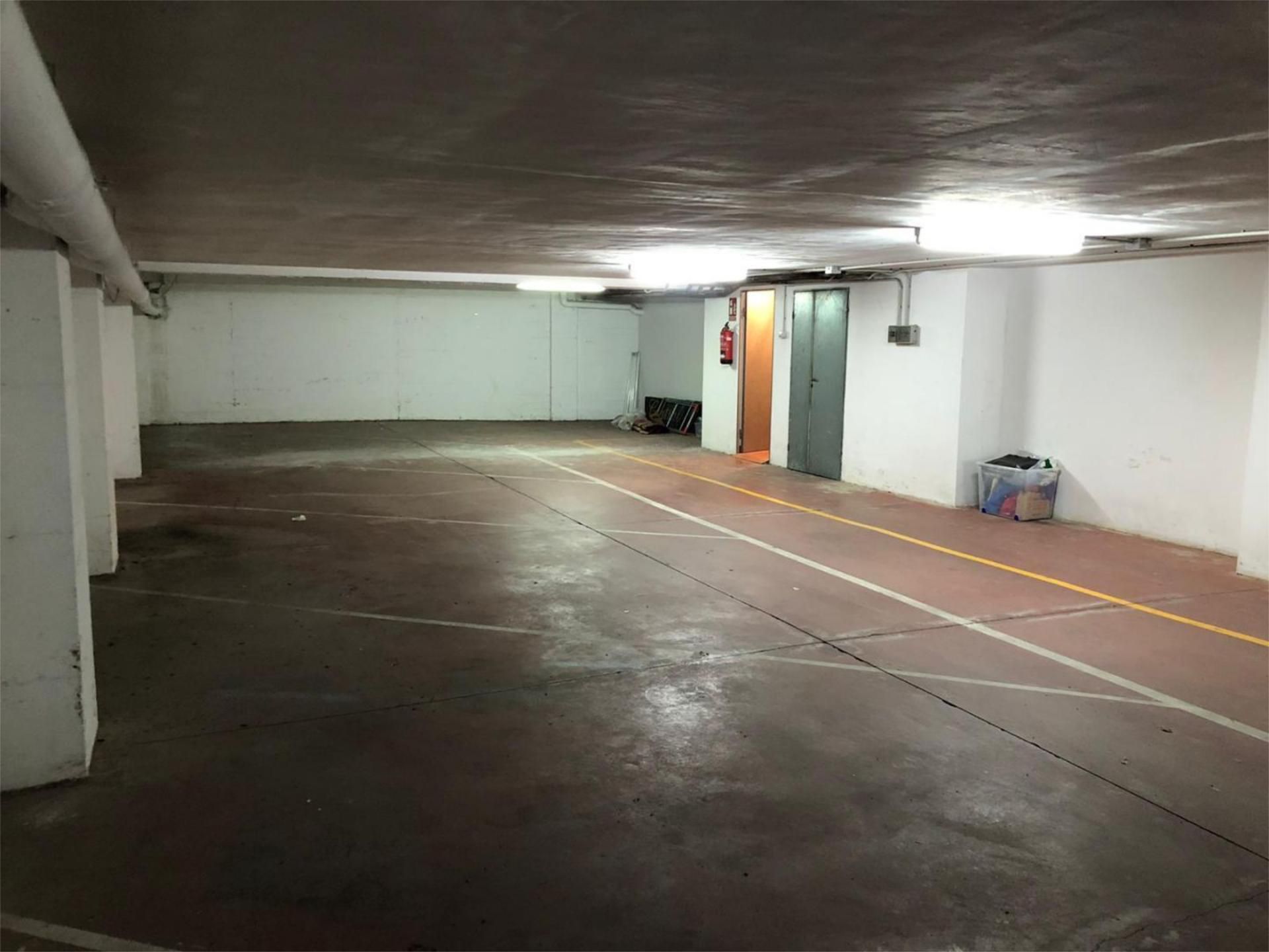 Parking of Garage to rent in Sarria