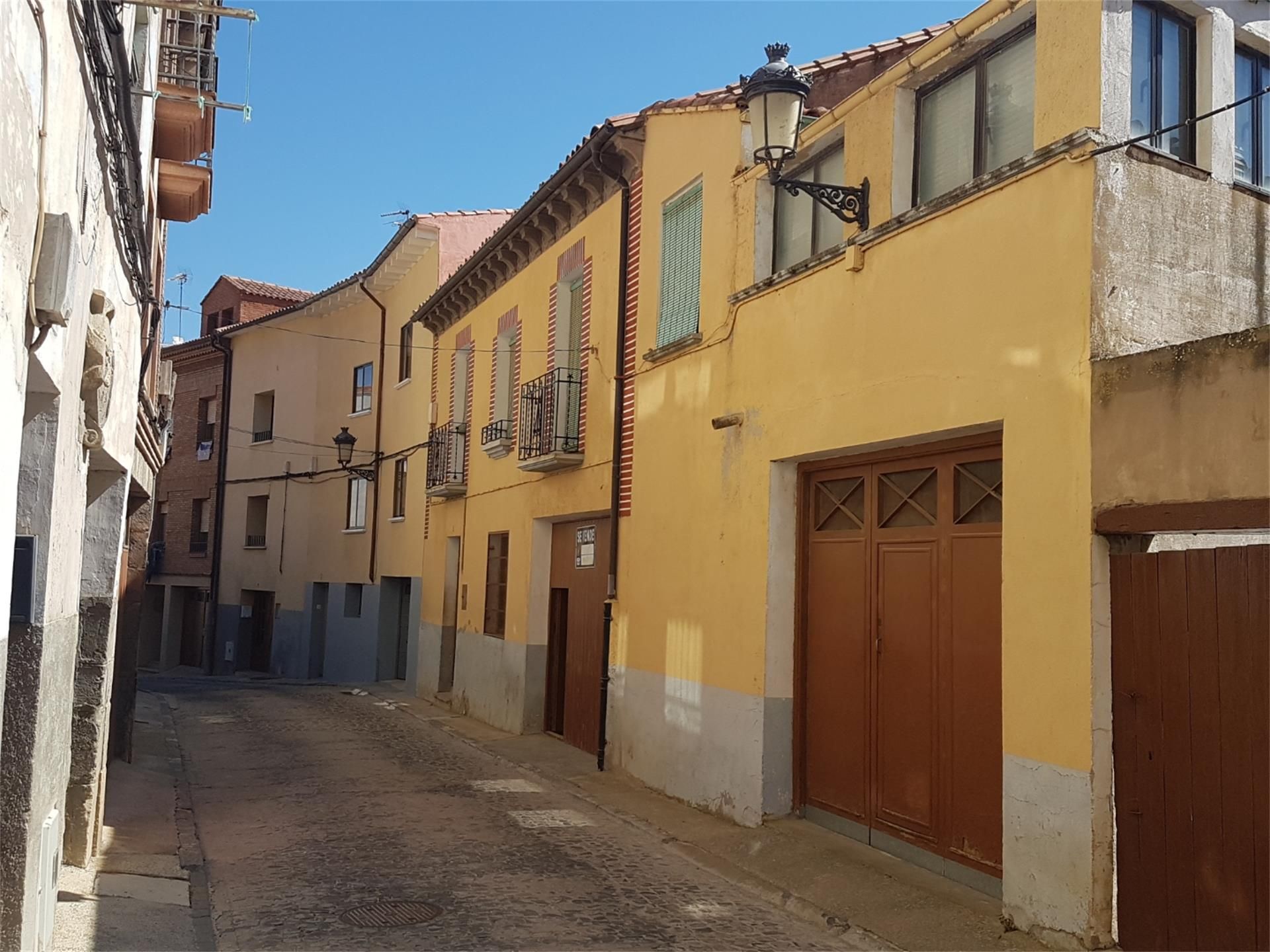 Vista exterior de Casa o xalet en venda en Ágreda amb Calefacció, Jardí privat i Terrassa