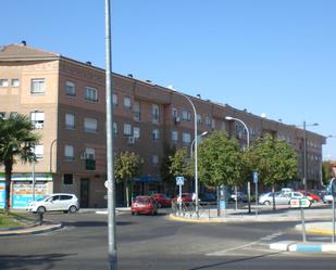 Vista exterior de Local en venda en Azuqueca de Henares
