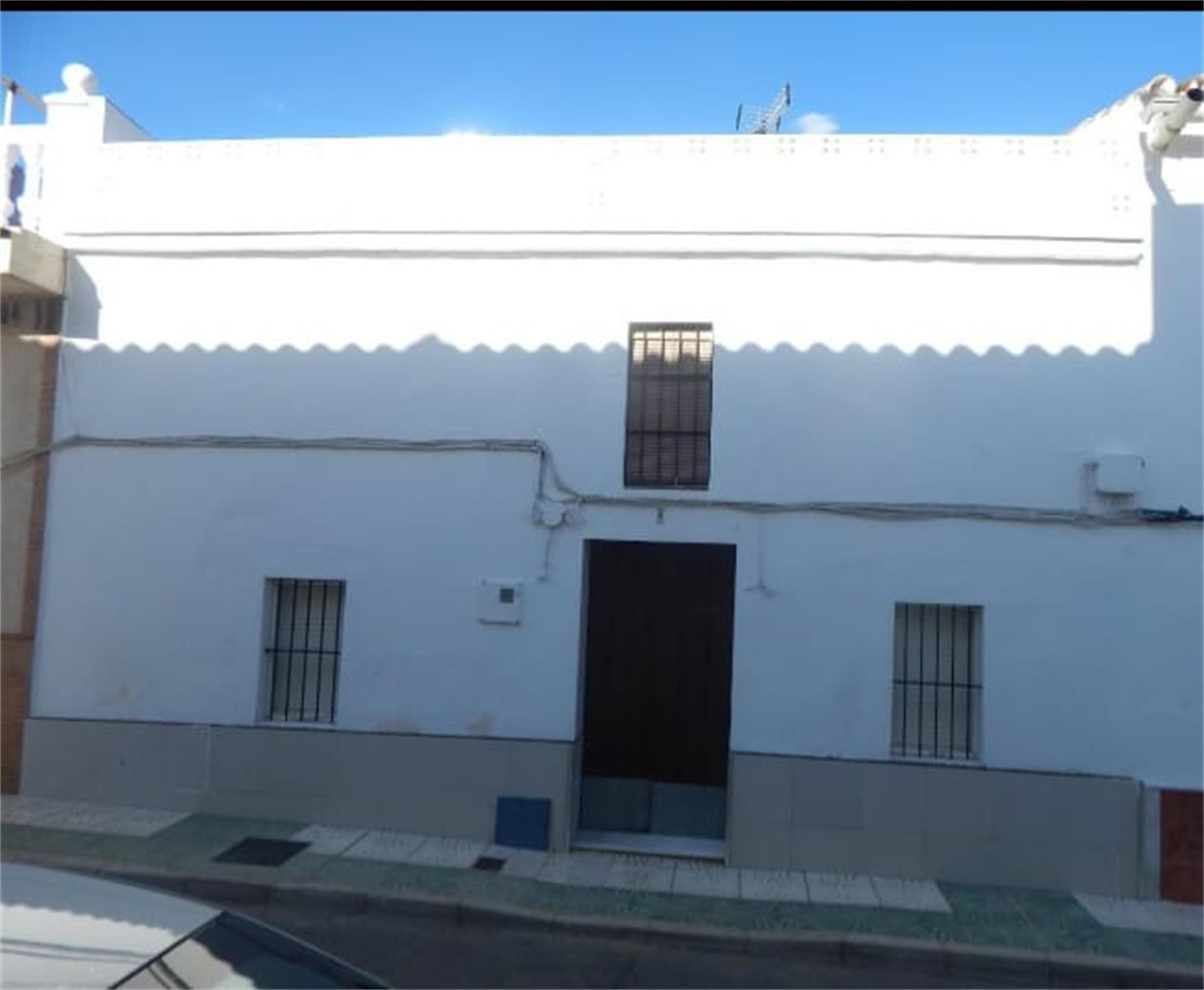 Vista exterior de Casa o xalet en venda en Alcolea del Río amb Aire condicionat, Calefacció i Jardí privat