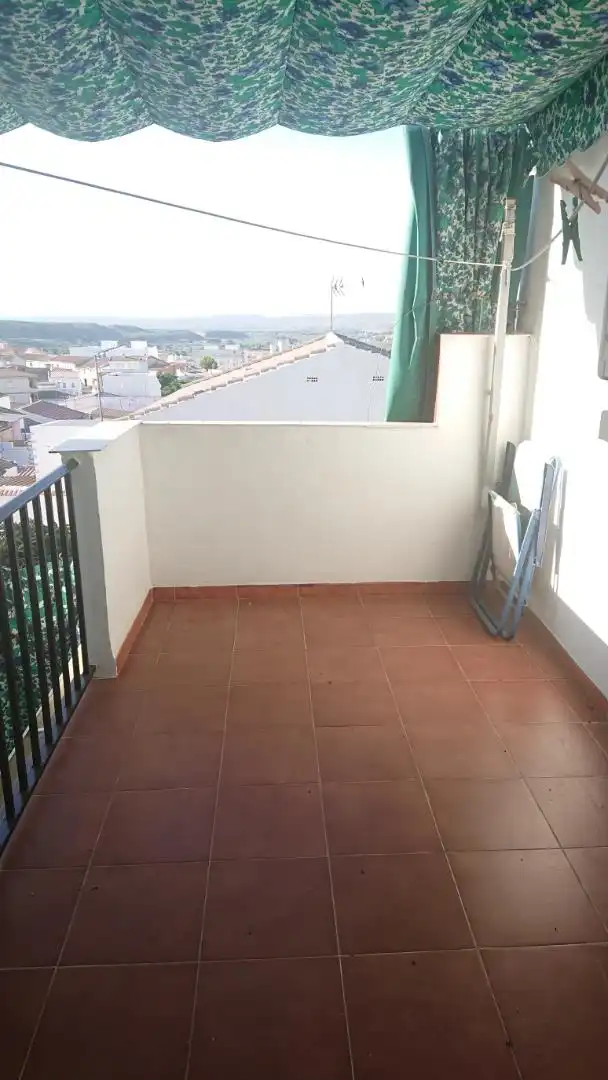 Einfamilien-Reihenhaus zum Verkauf in Calle Corredera, 51, Mengíbar Terrasse von Einfamilien-Reihenhaus zum Verkauf in Mengíbar mit Klimaanlage, Terrasse und Abstellraum