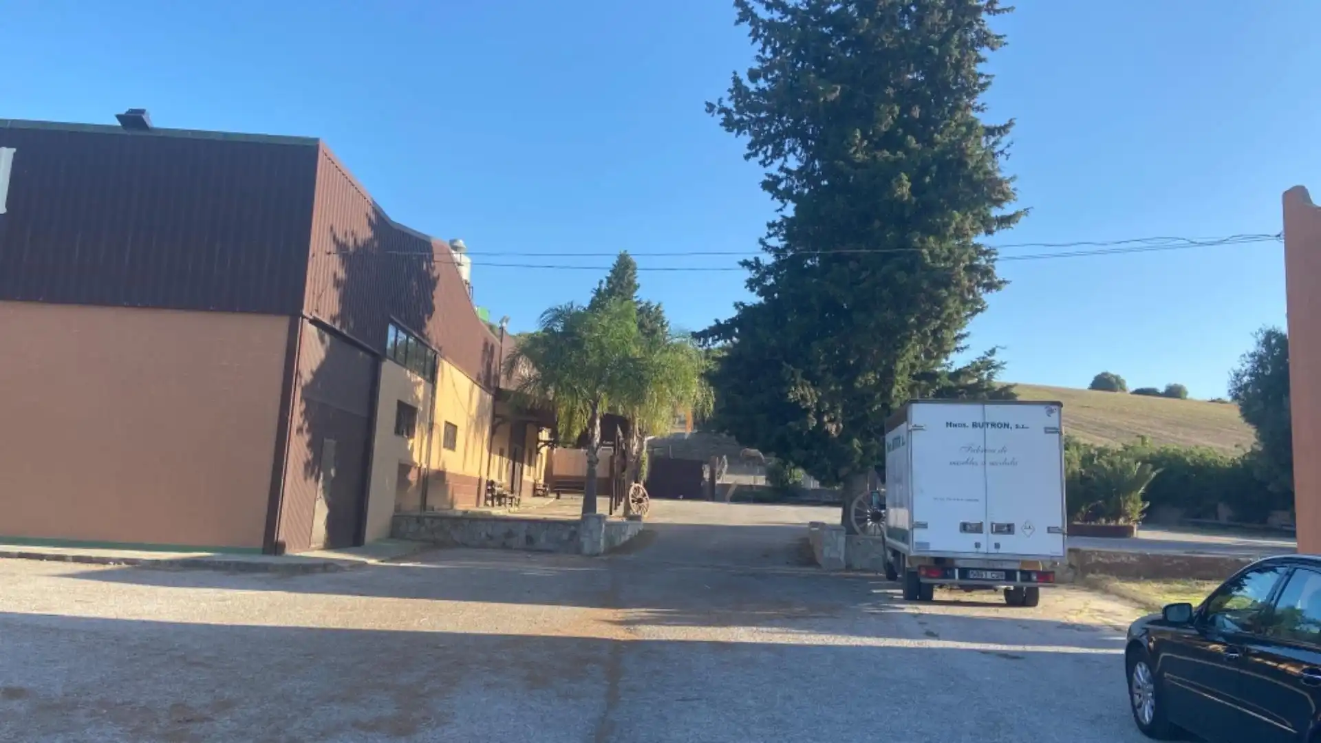 Fabrikhallen zur Miete in Avenida Reyes Católicos, Núcleo urbano Außenansicht von Fabrikhallen zur Miete in Chiclana de la Frontera