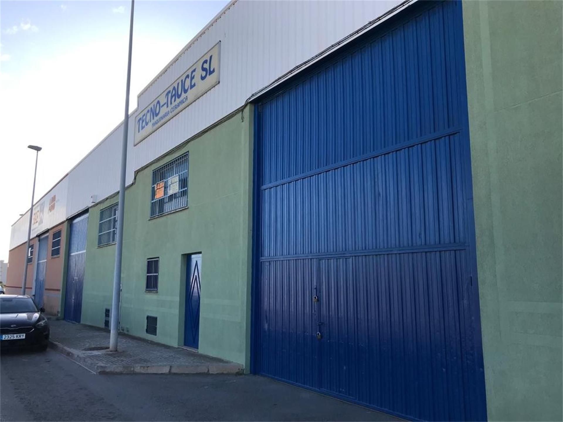 Vista exterior de Nave industrial en venta en Castellón de la Plana / Castelló de la Plana con Aire acondicionado