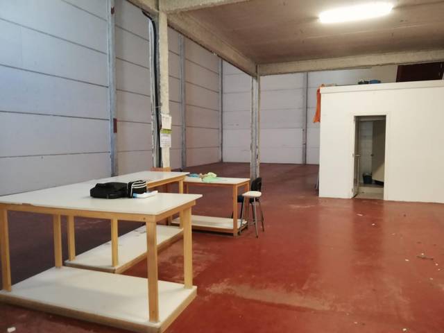 Local comercial en Alquiler en Calle Parsi 11 en Palmete