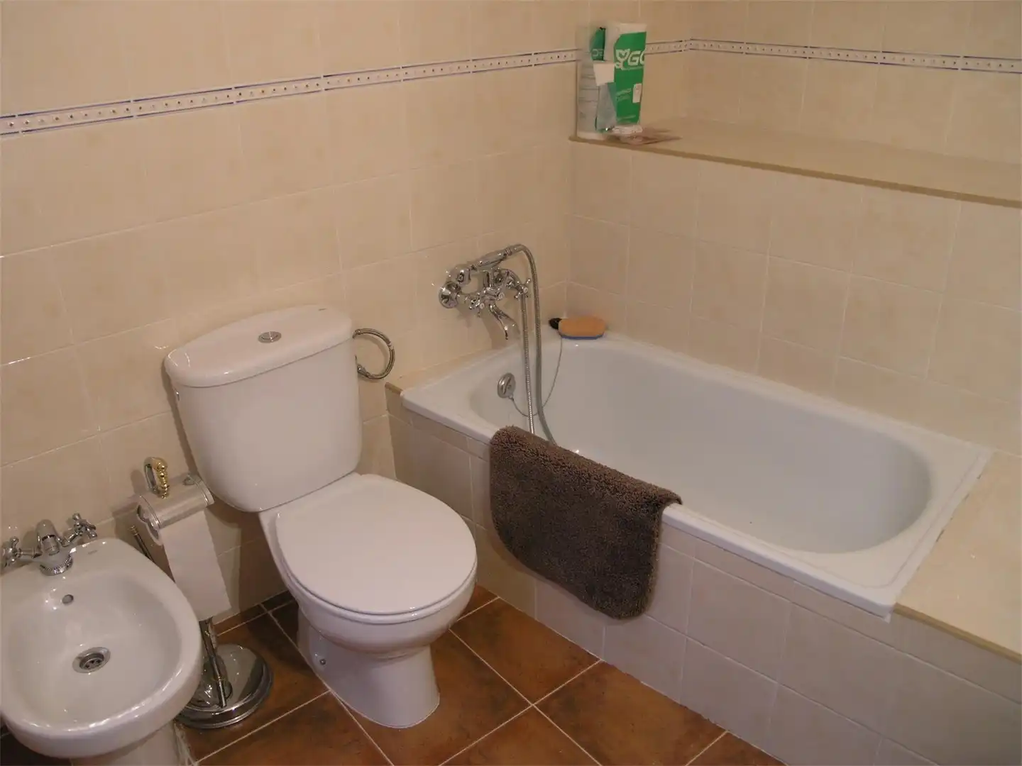 Bathroom of Houses for sale in Segura de la Sierra  with Air Conditioner, Heating and Terrace