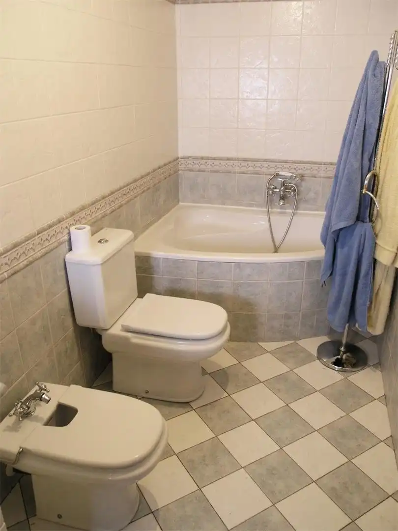 Bathroom of Houses for sale in Segura de la Sierra  with Air Conditioner, Heating and Terrace