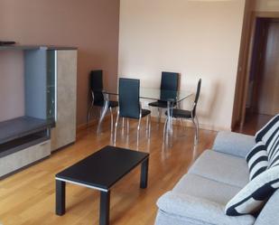 Living room of Flat for sale in Salamanca Capital  with Balcony