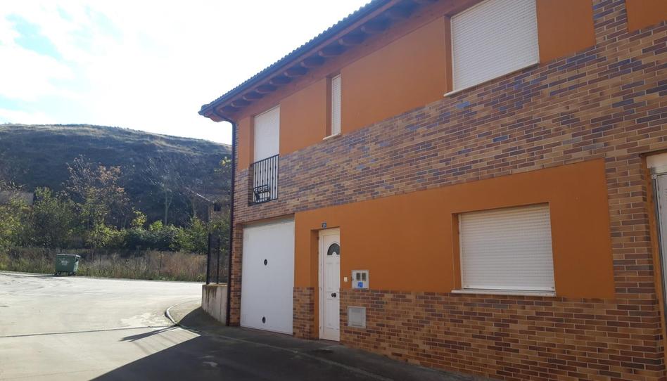 Single-family semi-detached for sale in Calle Eras, Herramélluri, La Rioja - image 1 Photo 1 of Single-family semi-detached for sale in Calle Eras, Herramélluri, La Rioja