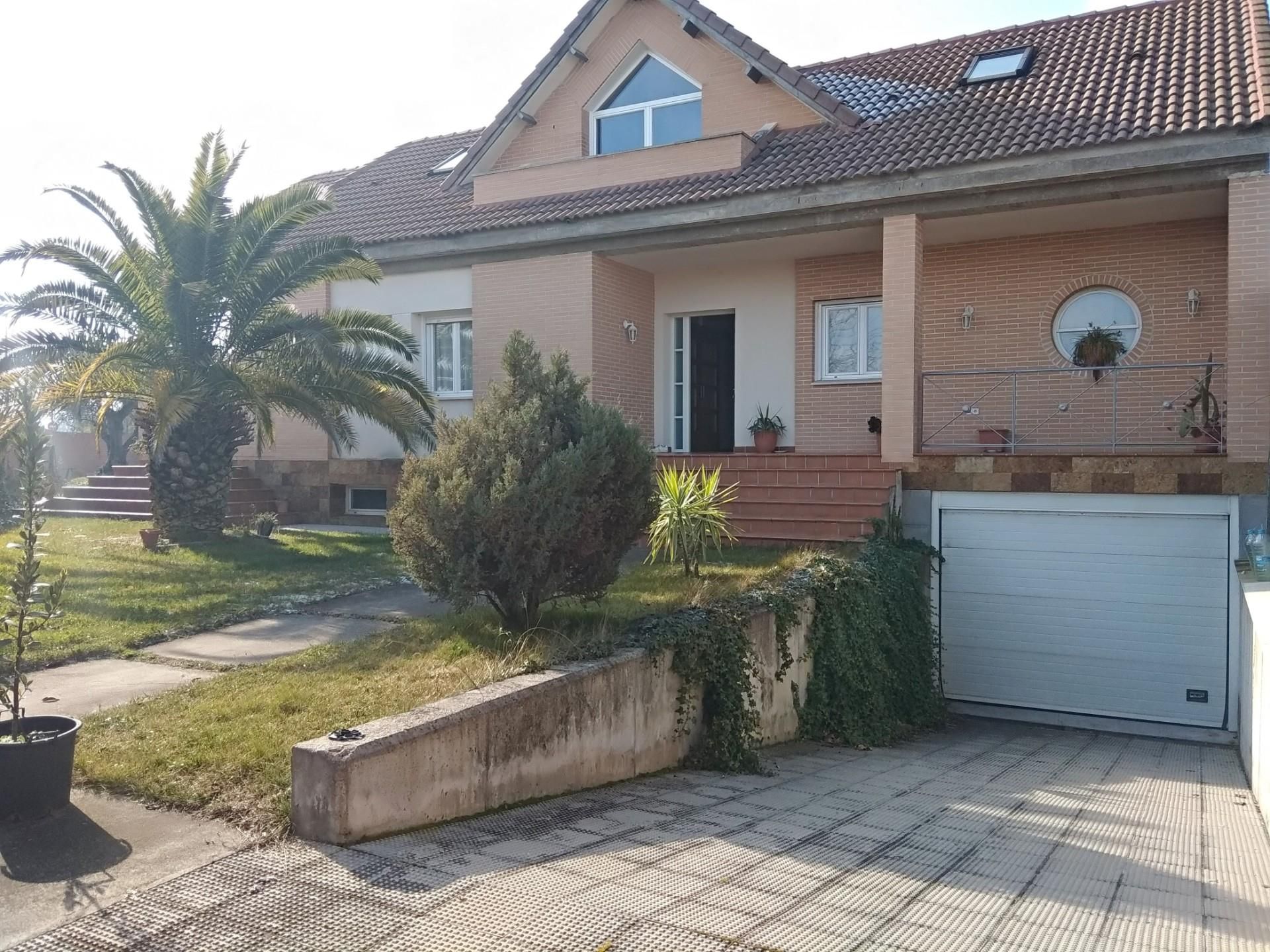 Vista exterior de Casa o xalet en venda en Pepino amb Aire condicionat, Terrassa i Piscina