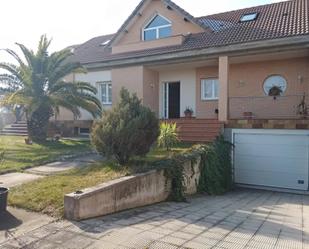 Exterior view of House or chalet for sale in Pepino  with Air Conditioner, Terrace and Swimming Pool