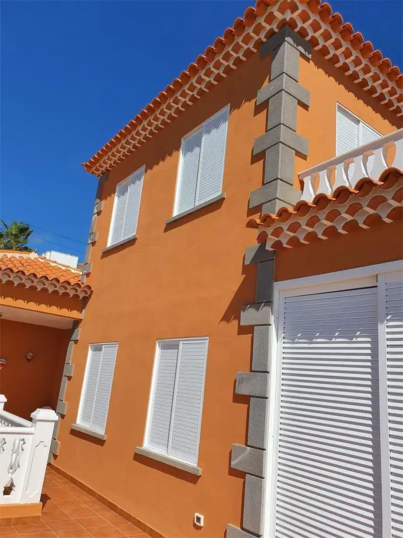 Houses for sale in Calle Drago, Machado - Las Barreras Exterior view of Houses for sale in El Rosario with Air Conditioner, Private garden and Parquet flooring