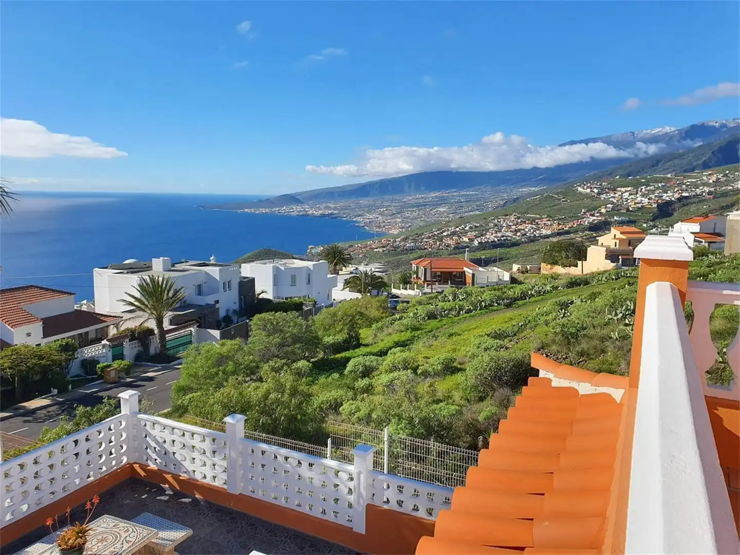 Houses for sale in Calle Drago, Machado - Las Barreras Exterior view of Houses for sale in El Rosario with Air Conditioner, Private garden and Parquet flooring