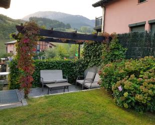 Terrasse von Einfamilien-Reihenhaus zum verkauf in Eskoriatza mit Heizung, Privatgarten und Parkett