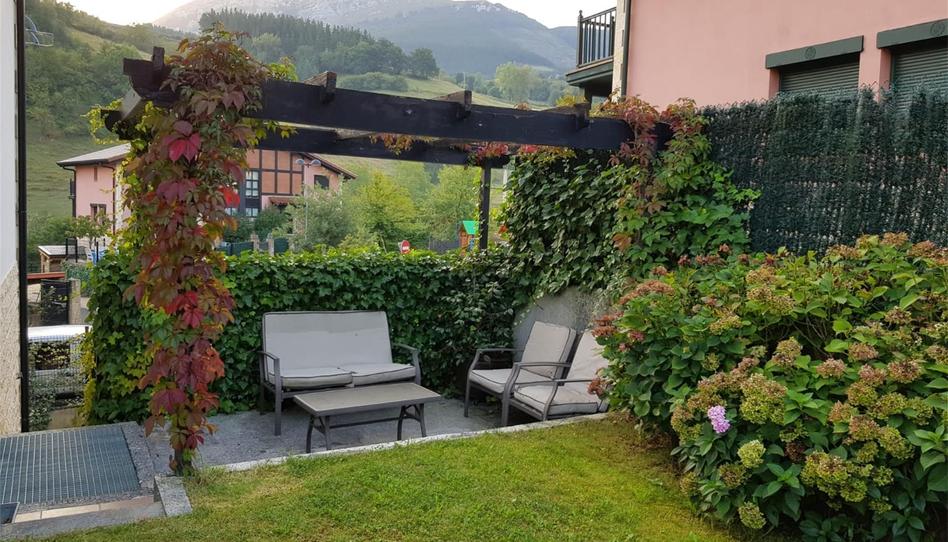 Foto 1 de Casa adosada en venda a Barrio Elorreta, 30, Eskoriatza, Gipuzkoa