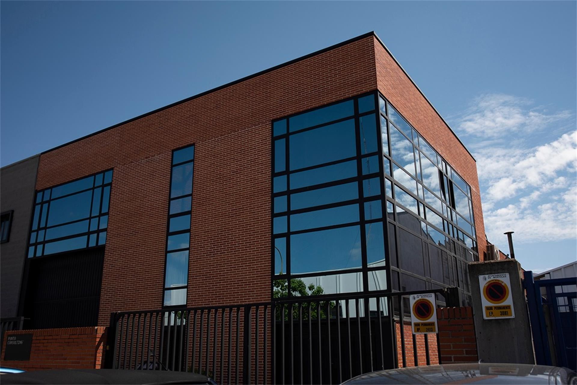 Vista exterior de Oficina en venta en Móstoles