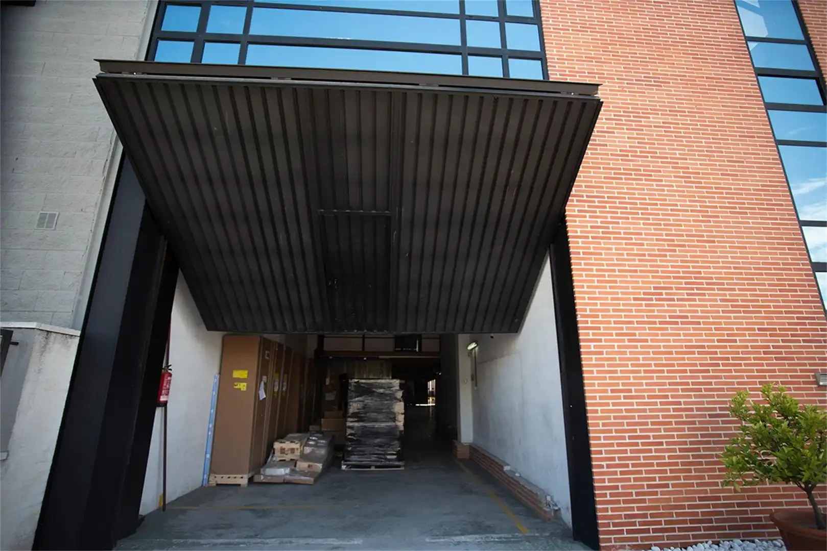 Vista exterior de Oficina en venta en Móstoles