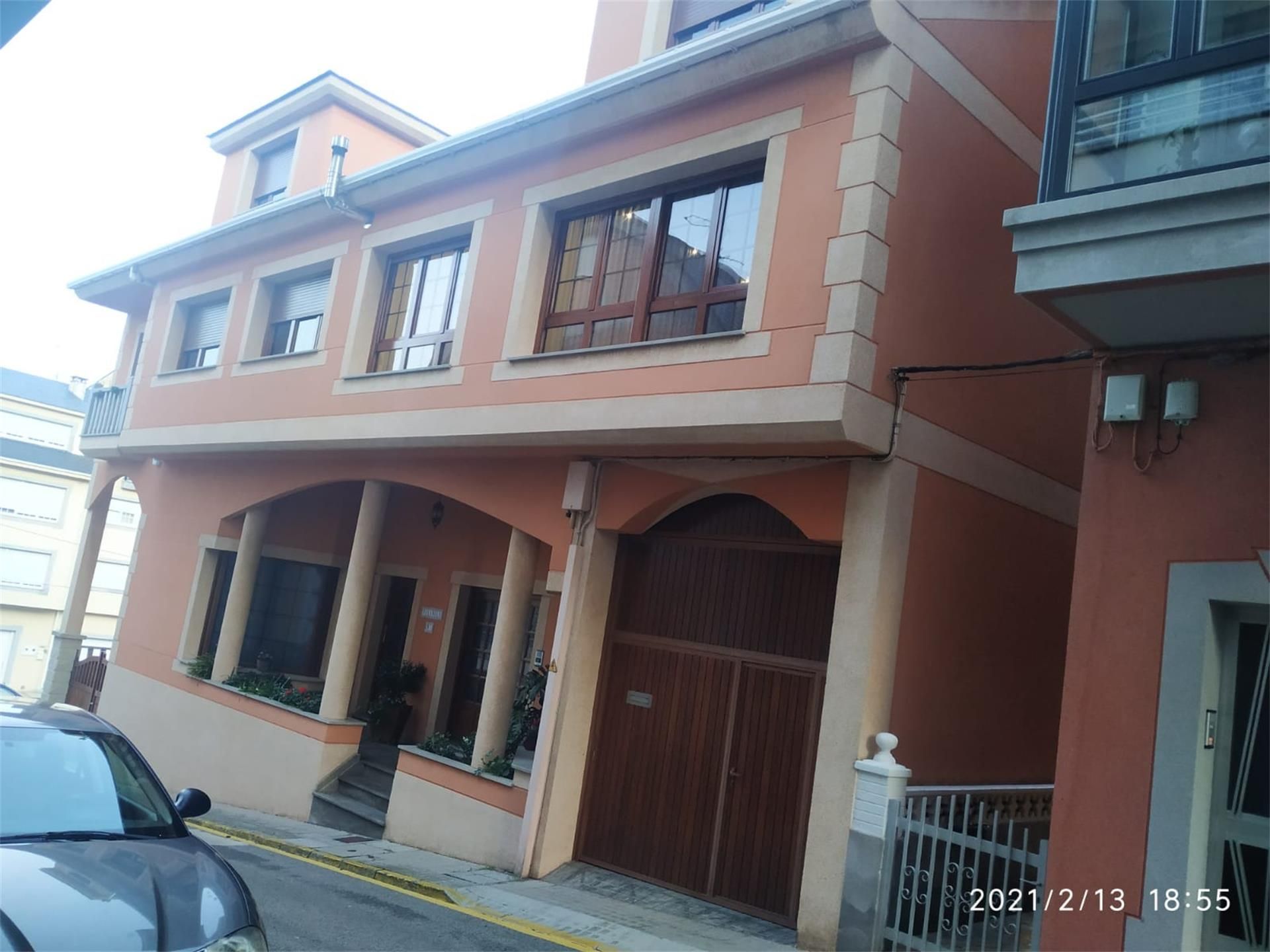 Vista exterior de Casa o xalet en venda en Burela amb Calefacció, Parquet i Terrassa