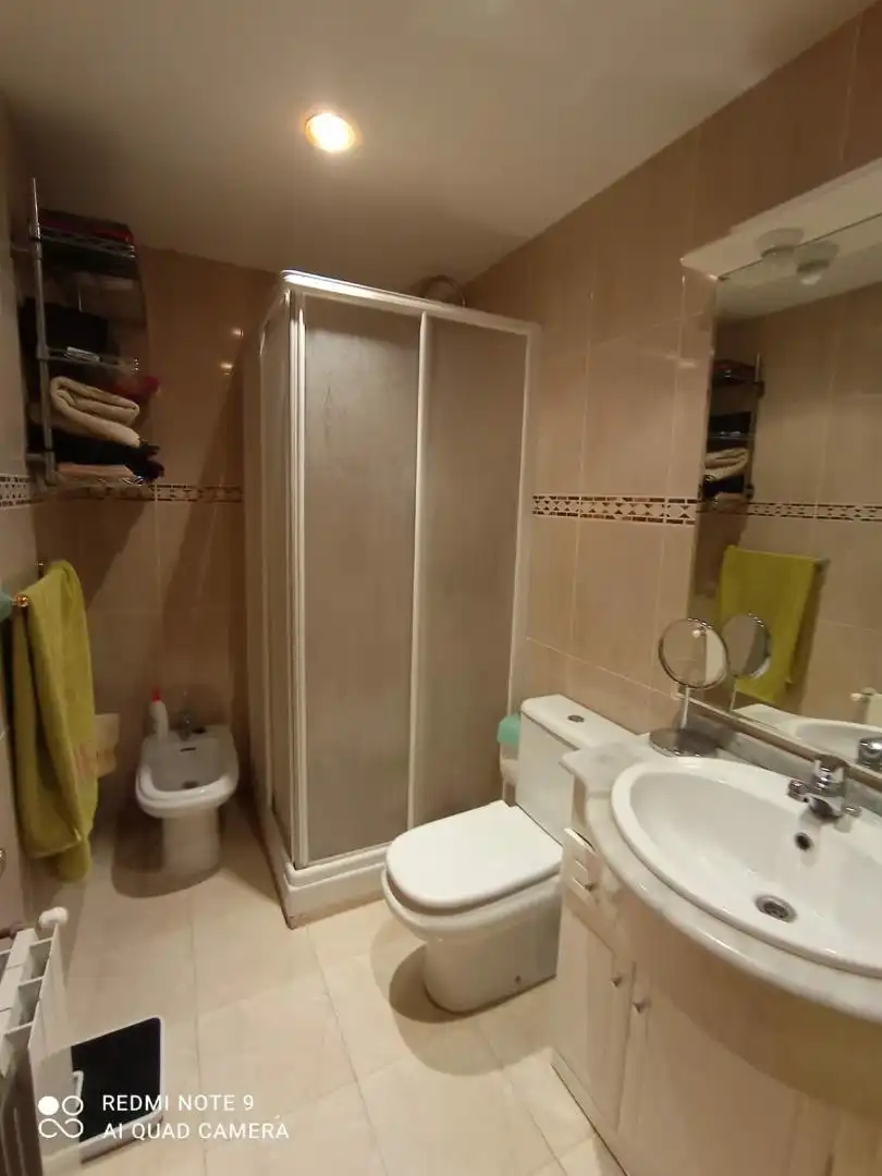 Baño de Casa adosada en venta en Náquera con Aire acondicionado, Calefacción y Jardín privado