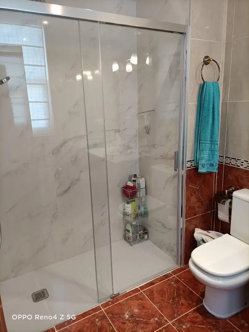 Baño de Casa adosada en venta en Náquera con Aire acondicionado, Calefacción y Jardín privado