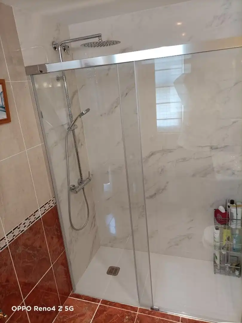 Baño de Casa adosada en venta en Náquera con Aire acondicionado, Calefacción y Jardín privado