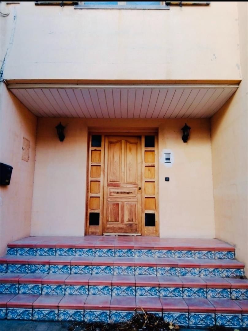 Casa adosada en venda en Alcalá de Ebro amb Calefacció, Balcó i Videoporter