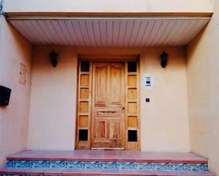 Casa adosada en venda en Alcalá de Ebro amb Balcó