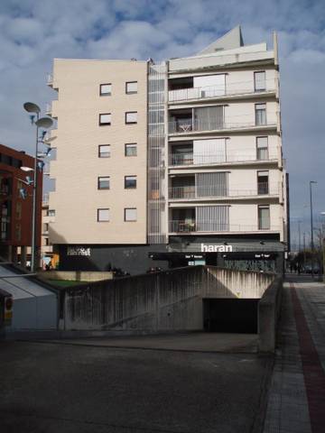 Garaje en Venta en Calle Bárdenas Reales, 1 en Sarriguren