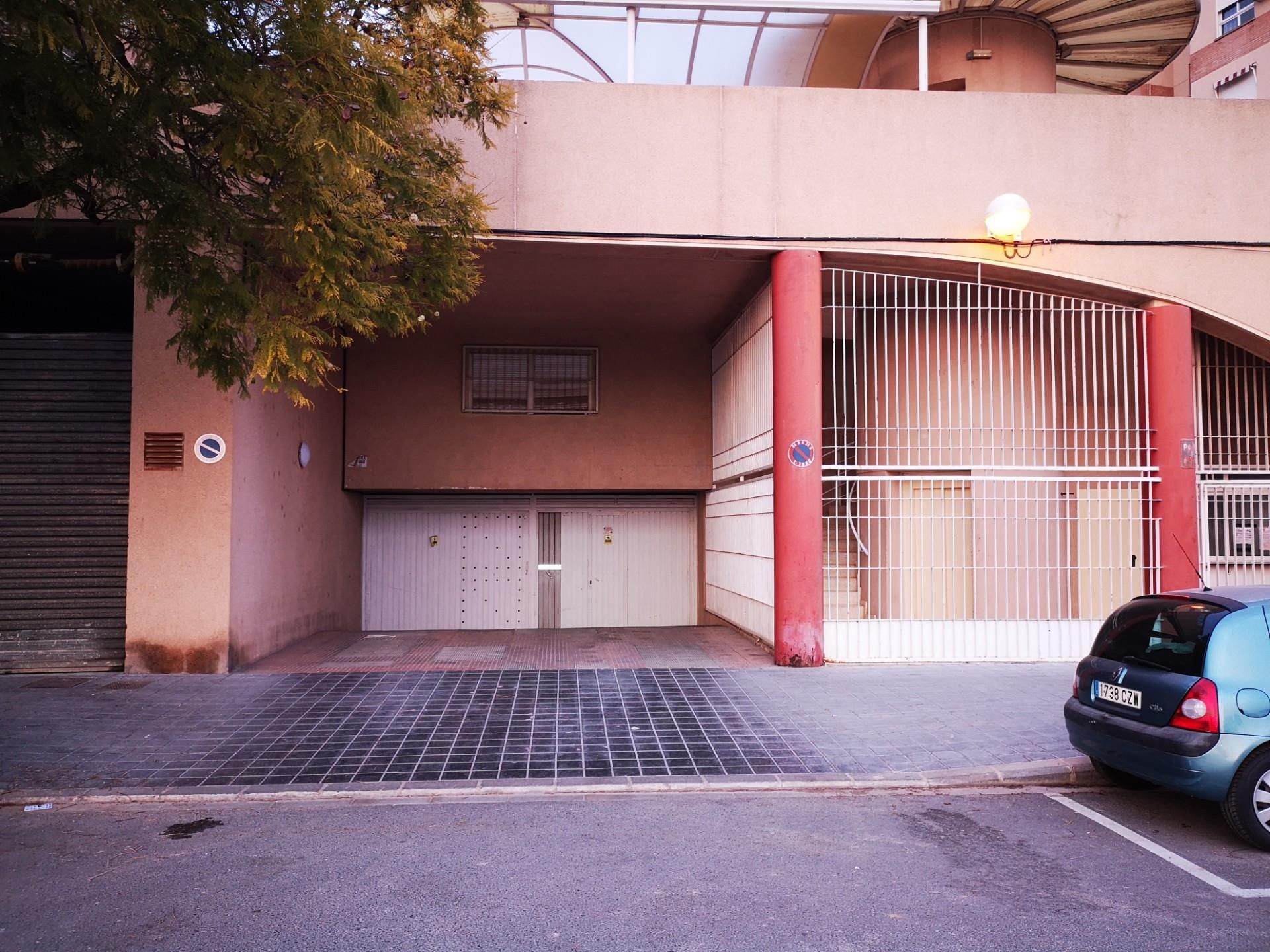 Vista exterior de Garaje en venta en  Valencia Capital