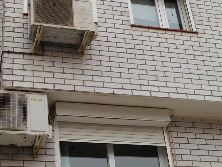 Foto 1 de Casa adosada en venda a Carrer Francesc Macià, 35, Sidamon, Lleida