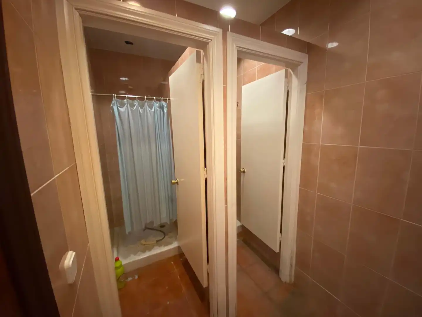 Baño de Oficina en venta en El Tiemblo 