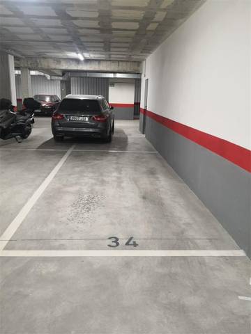 Garaje en Venta en Avenida Jorge Luis Borges, 18 en El Tejar - Hacienda Bizcochero